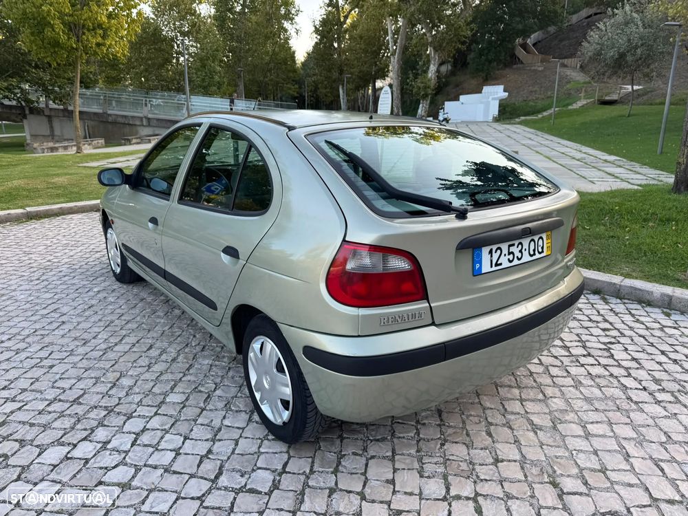 Renault Mégane 1.4 16V RTE AC - 5