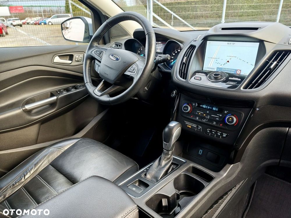 Ford Escape 2.0 EcoBoost AWD Titanium - 29