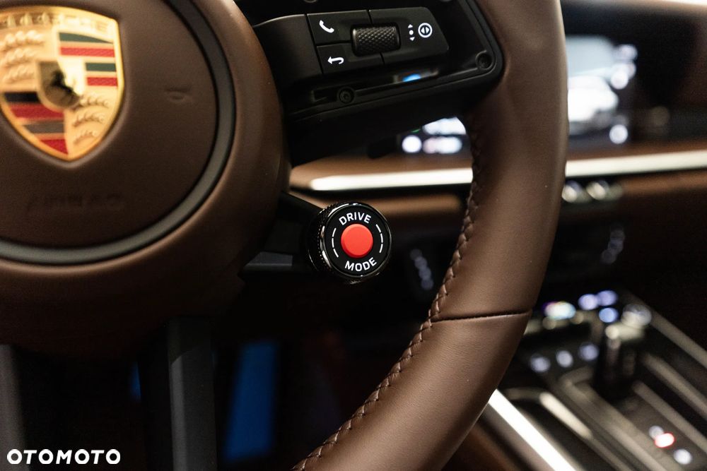 Porsche 911 Carrera 4S - 20