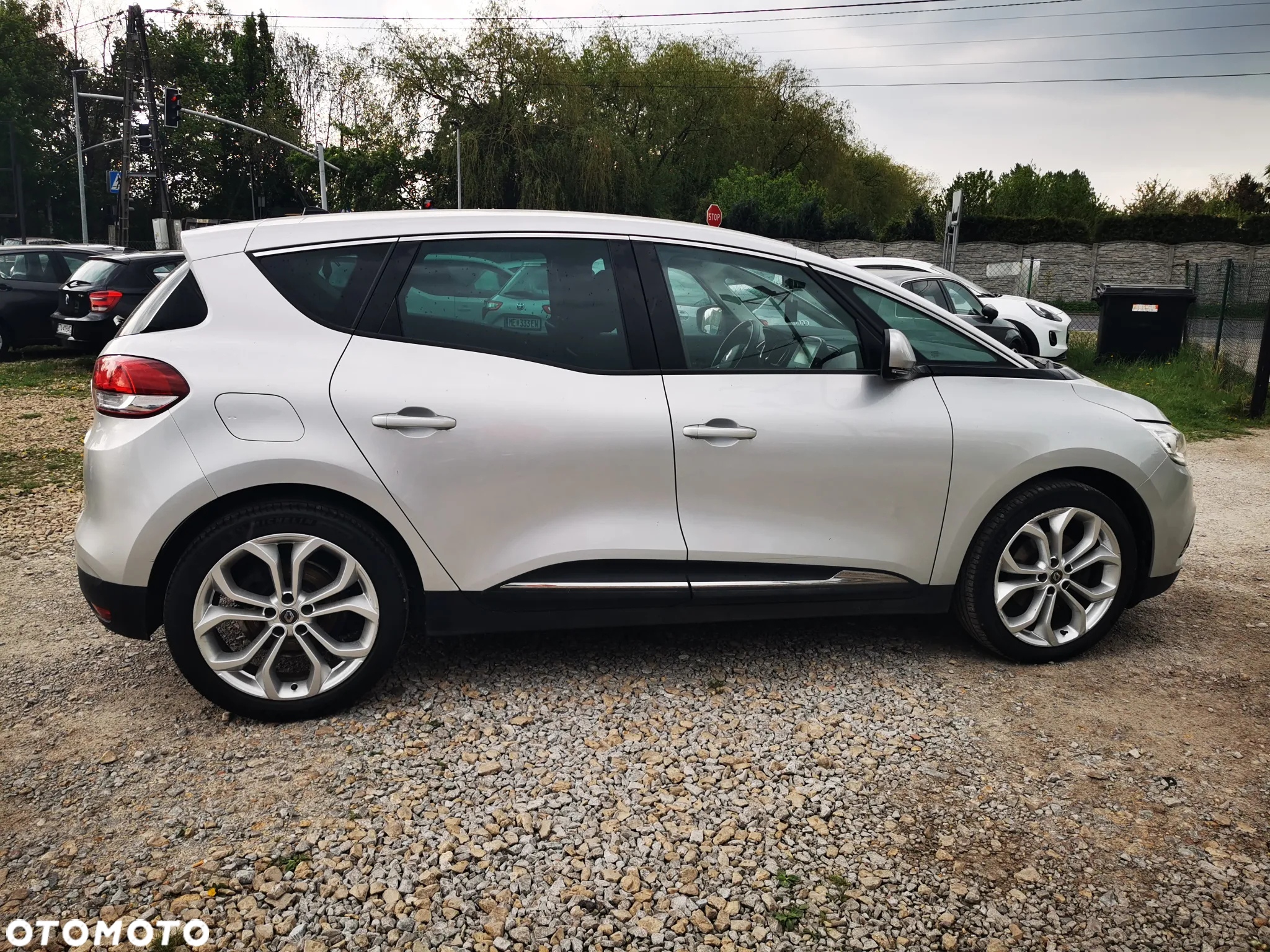 Renault Scenic 1.7 Blue dCi Zen - 6
