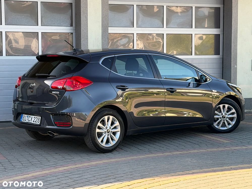Kia Ceed 1.6 GDI Dream-Team Edition - 14