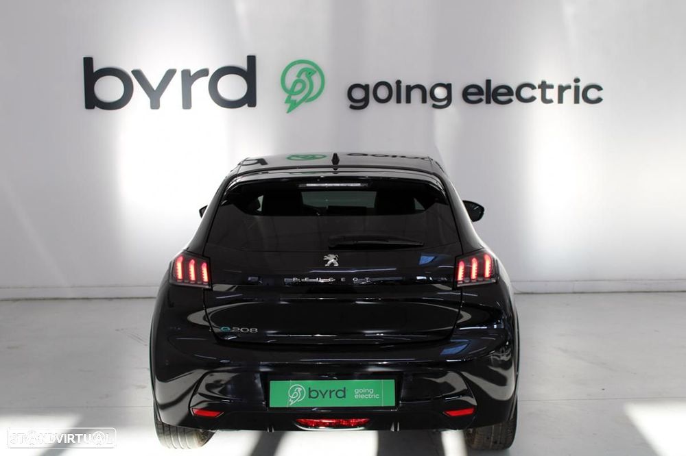 Peugeot e-208 Allure - 5