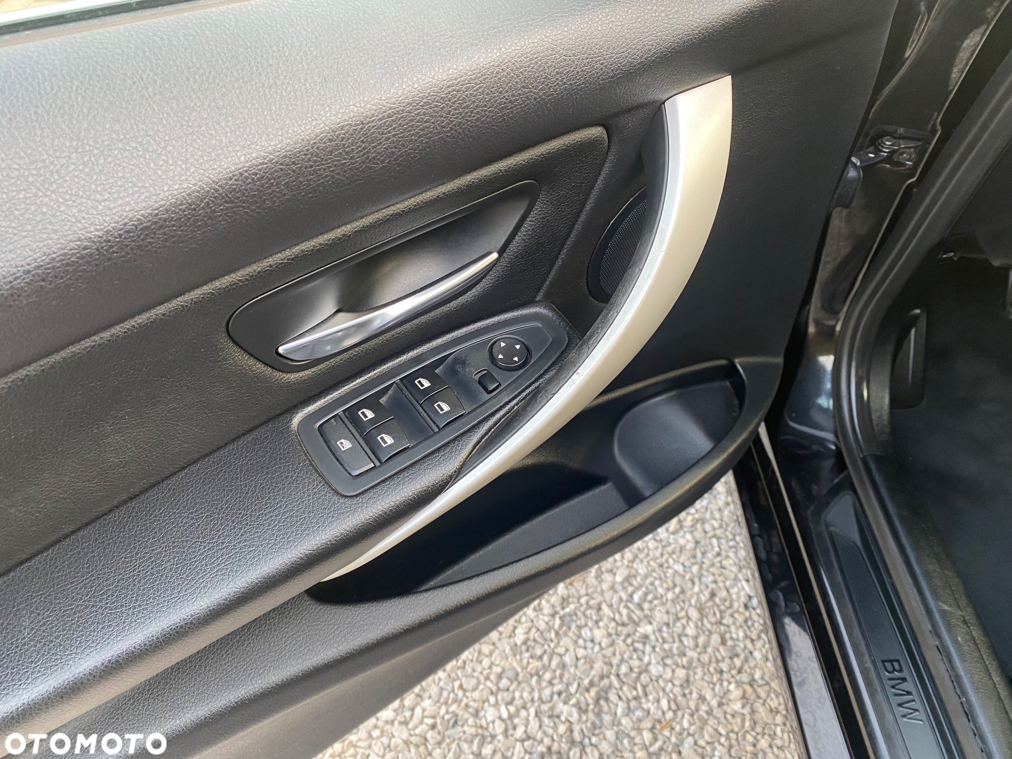 BMW Seria 3 318d Touring - 17