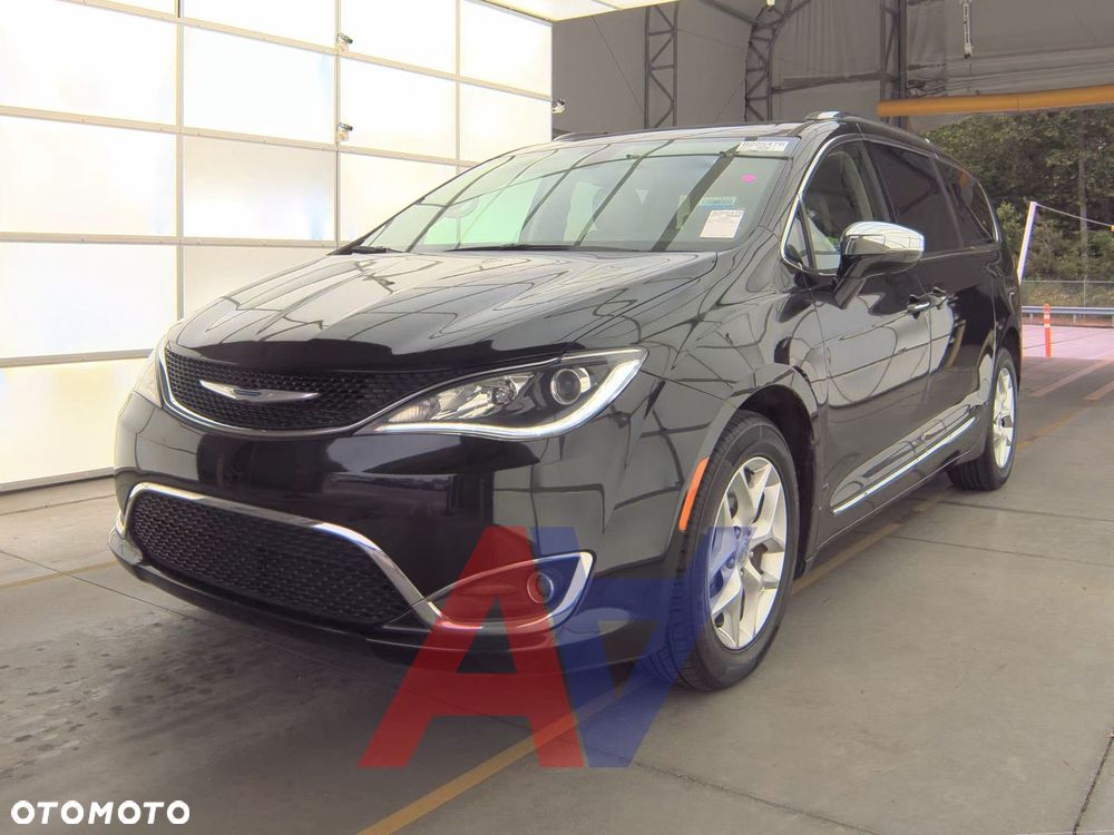 Chrysler Pacifica - 3