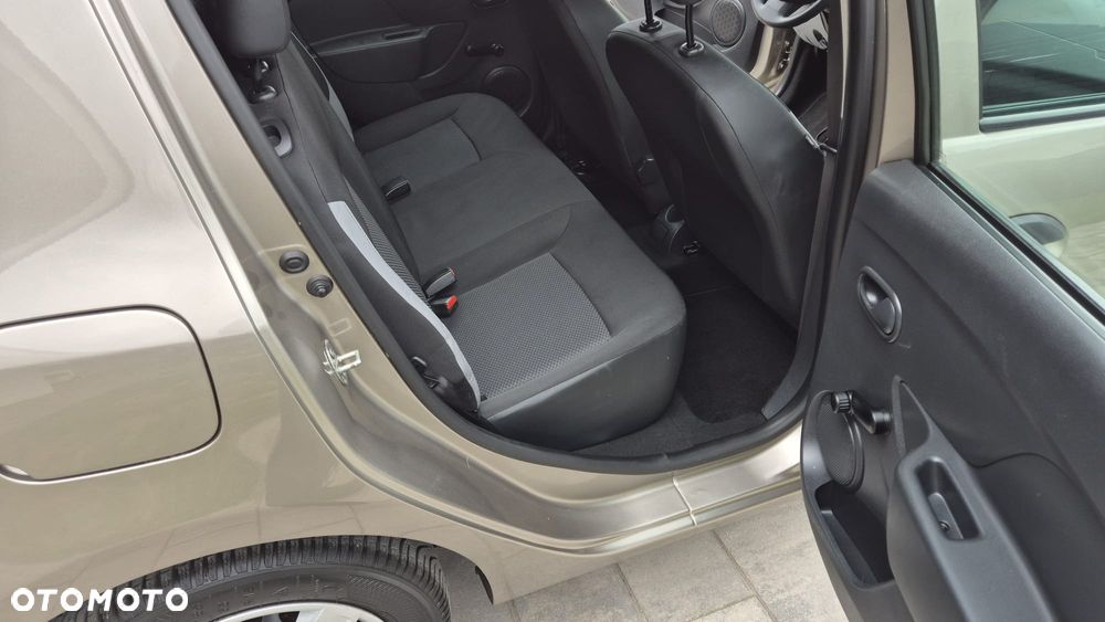 Dacia Sandero 1.2 16V 75 Celebration - 15