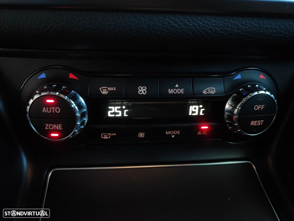 Mercedes-Benz GLA 200 d 7G-DCT AMG Line - 33