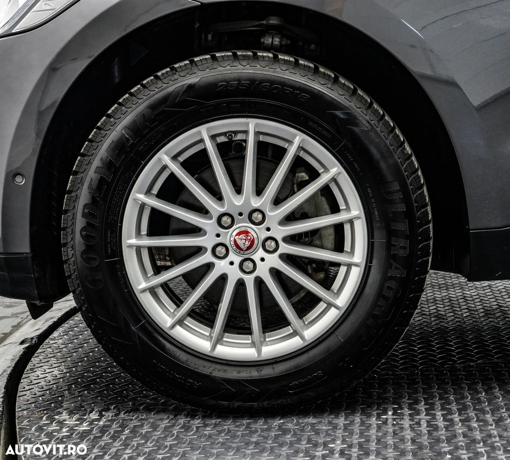 Jaguar F-Pace 20d AWD Prestige - 24