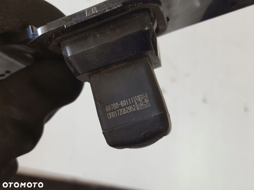 TOYOTA LAND CRUISER 150 LIFT 18-22r KAMERA COFANIA TYŁ - 3