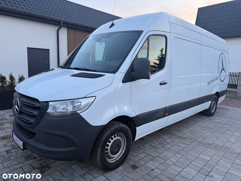 Mercedes-Benz Sprinter - 2