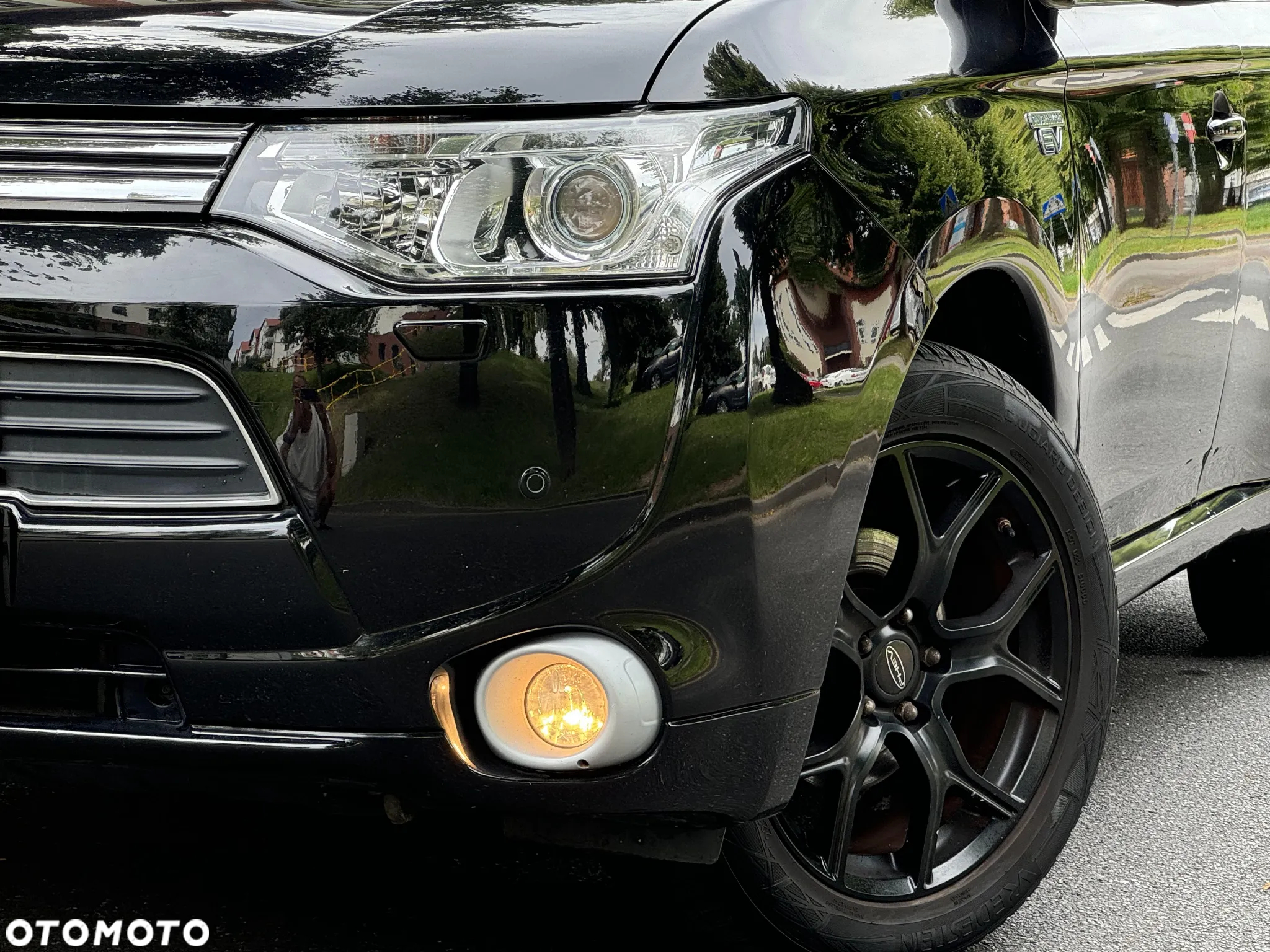 Mitsubishi Outlander 2.0 4WD Plug-In Hybrid - 32
