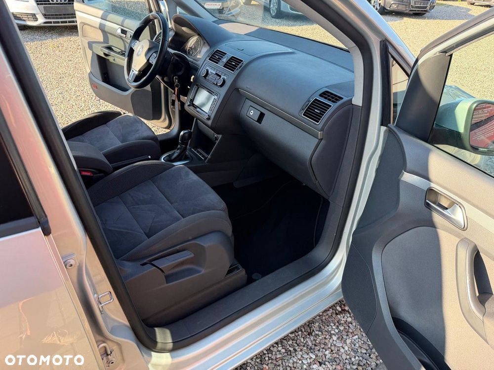 Volkswagen Touran 1.4 TSI Highline DSG - 15
