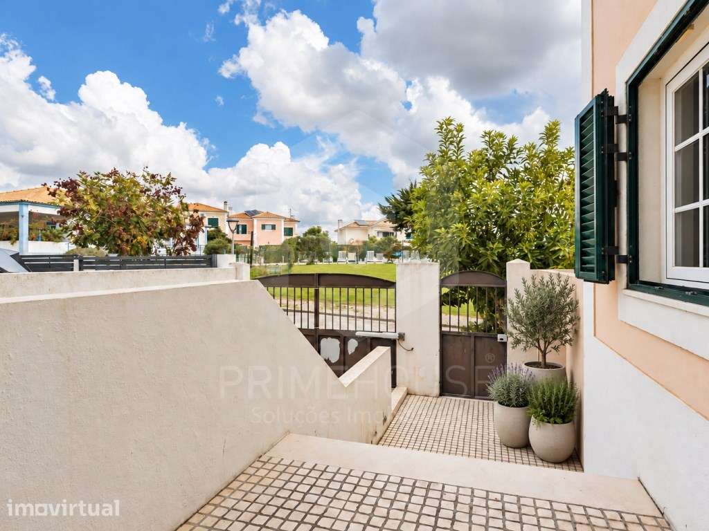Moradia T4 em Padeiras, Setúbal Luminosidade e um grande potencial - Grande imagem: 5/60