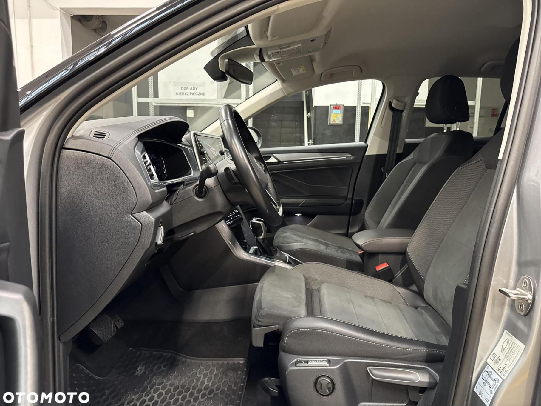 Volkswagen T-Roc 1.5 TSI Style DSG - 9
