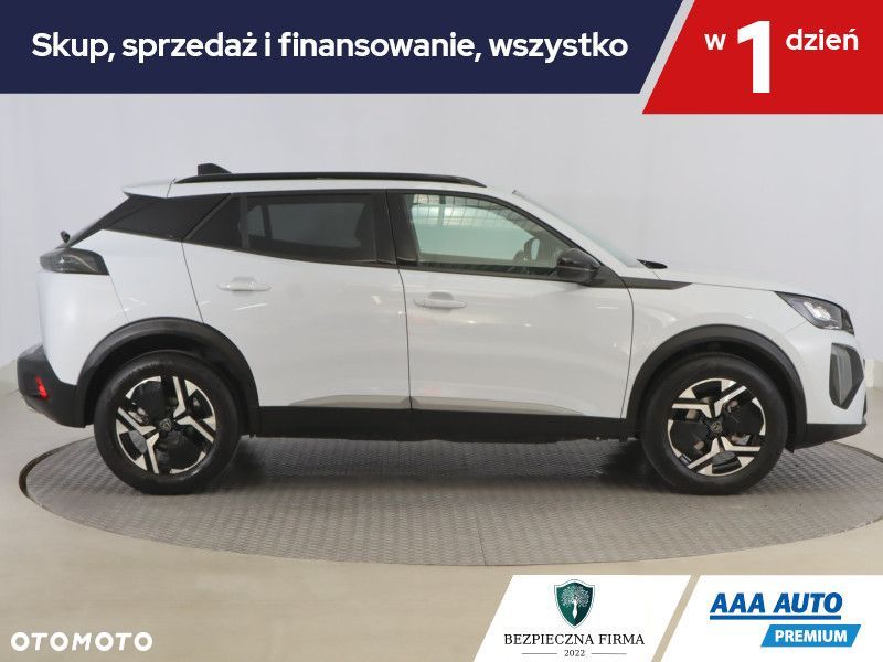 Peugeot 2008 - 8
