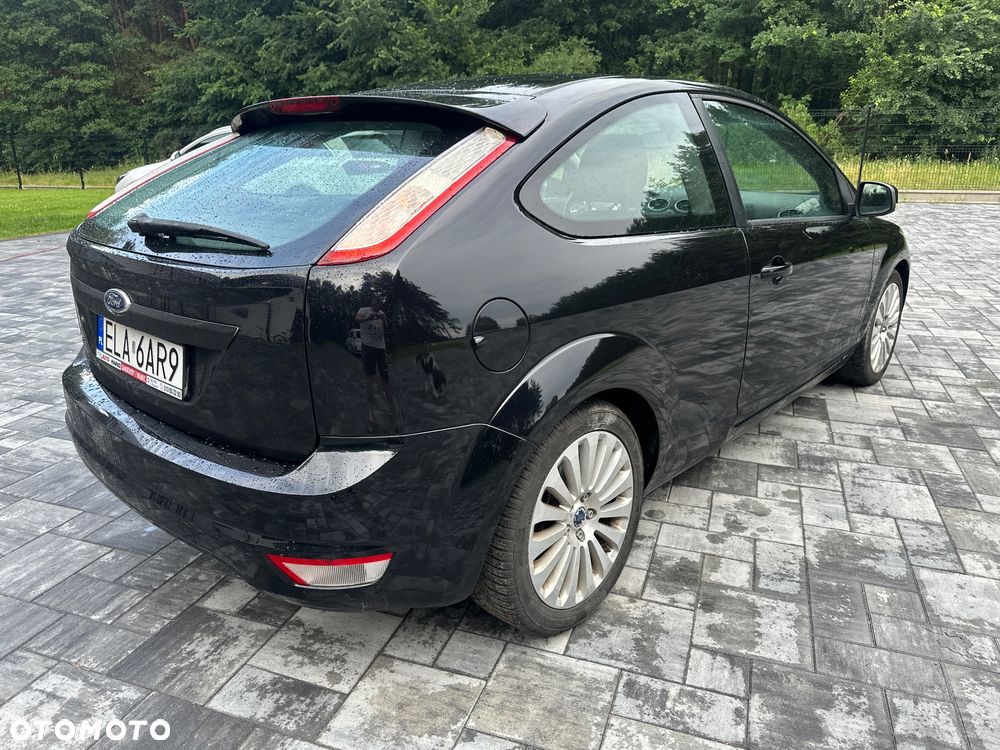 Ford Focus 2.0 16V Titanium - 8
