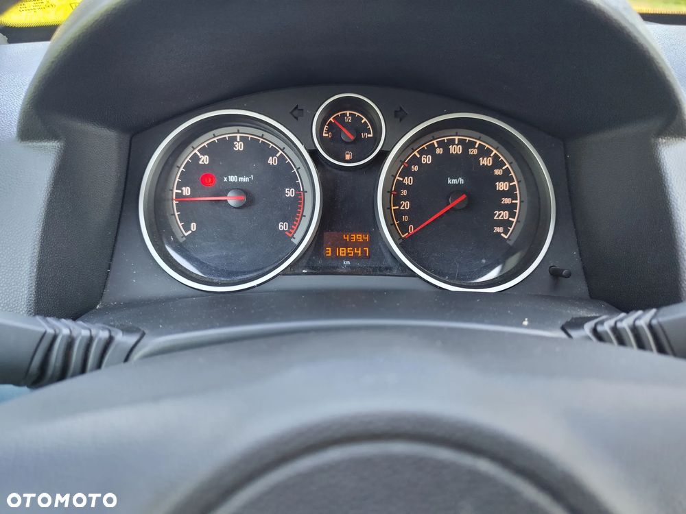 Opel Astra 1.7 CDTI DPF Cosmo - 11