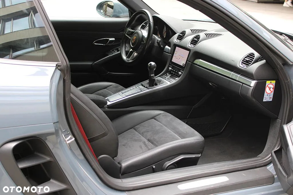 Porsche 718 Cayman Standard - 9