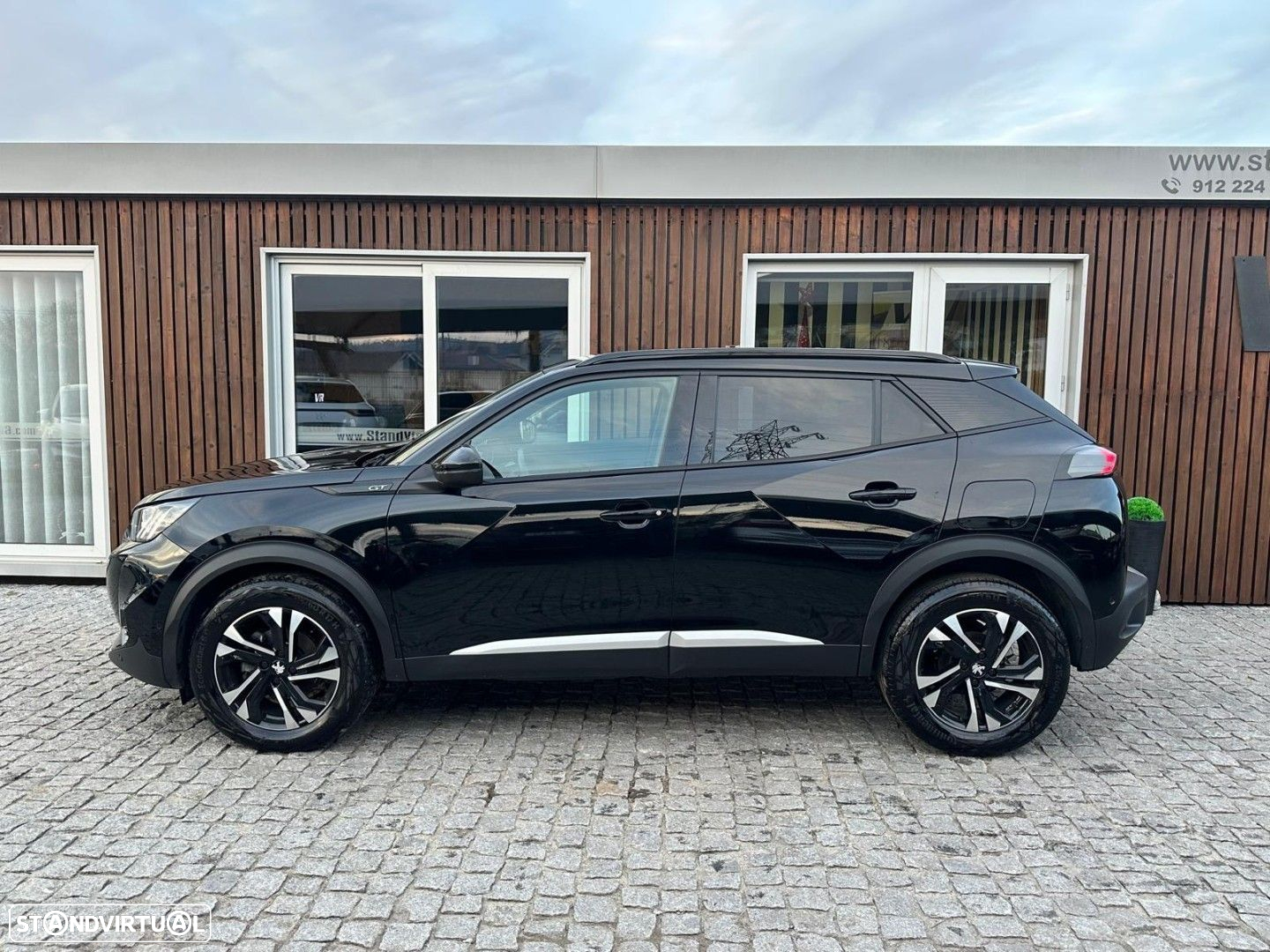 Peugeot 2008 1.2 PureTech GT - 23
