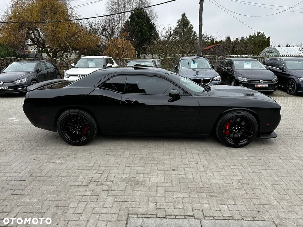 Dodge Challenger - 36
