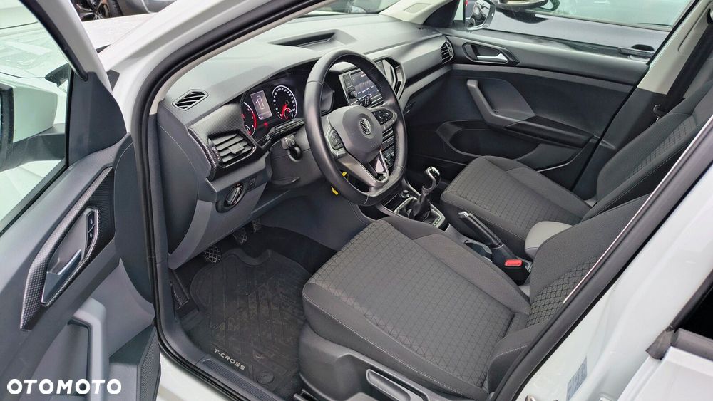 Volkswagen T-Cross - 11