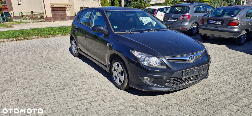 Hyundai i30 1.4 Base + - 20