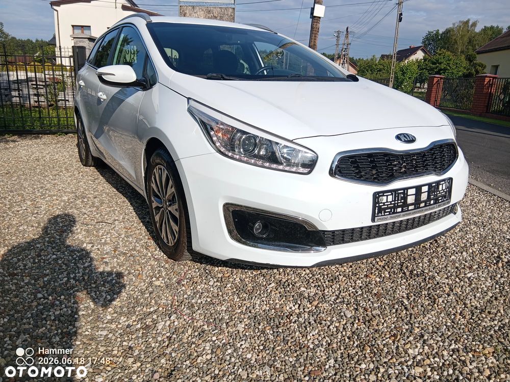 Kia Ceed 1.6 CRDi 136 ISG Vision - 6