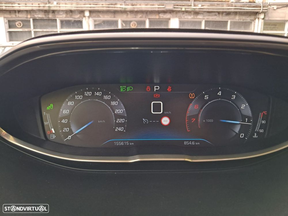 Peugeot 3008 1.2 PureTech Allure EAT6 - 6