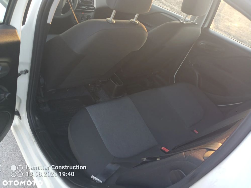 Fiat Grande Punto - 13