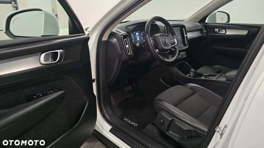 Volvo XC 40 D3 SCR R-Design - 5