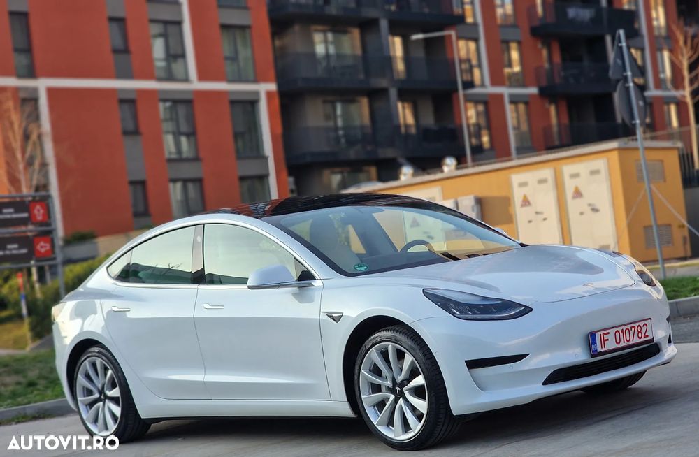 Tesla Model 3 Standard Reichweite Plus Hinterradantrieb - 8