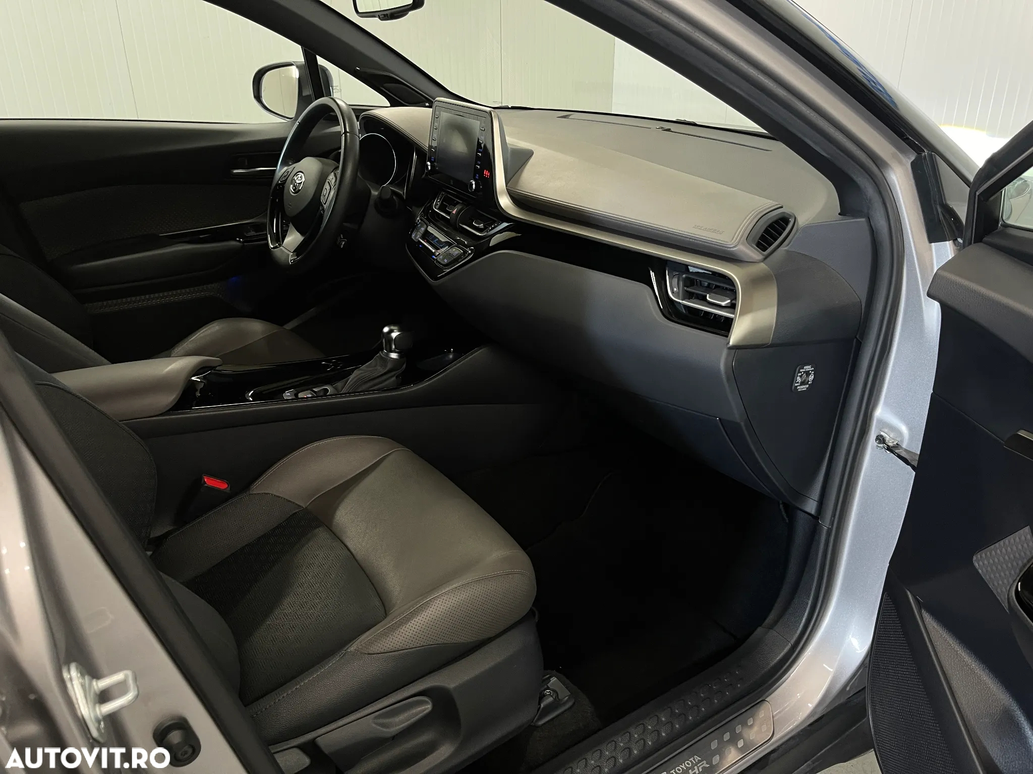 Toyota C-HR 2.0 Hybrid Lounge - 9