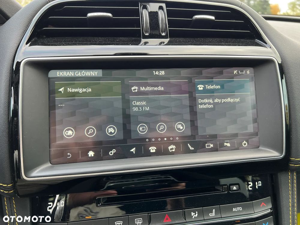 Jaguar F-Pace 25t AWD R-Sport - 16