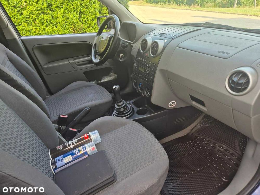 Ford Fusion - 7