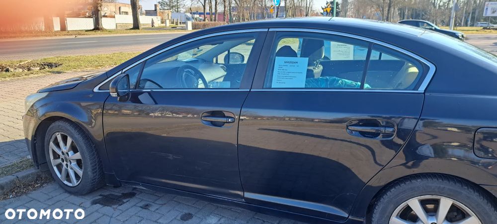 Toyota Avensis 2.0 D-4D 2010 - 3