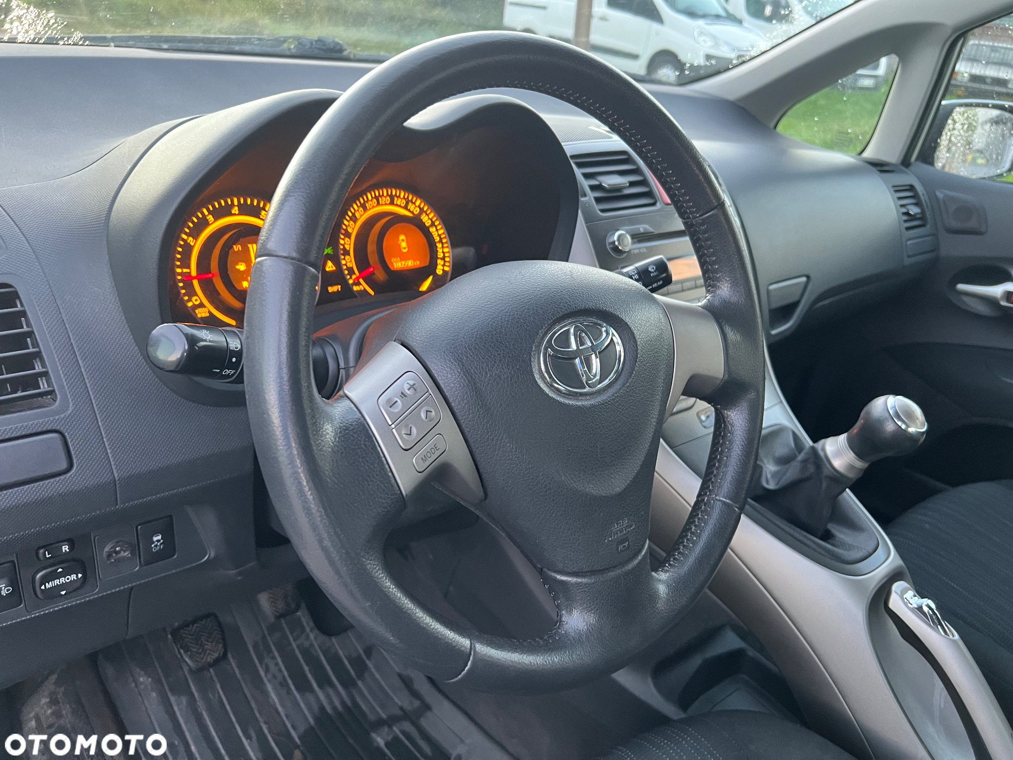 Toyota Auris 1.6 VVT-i Premium - 22