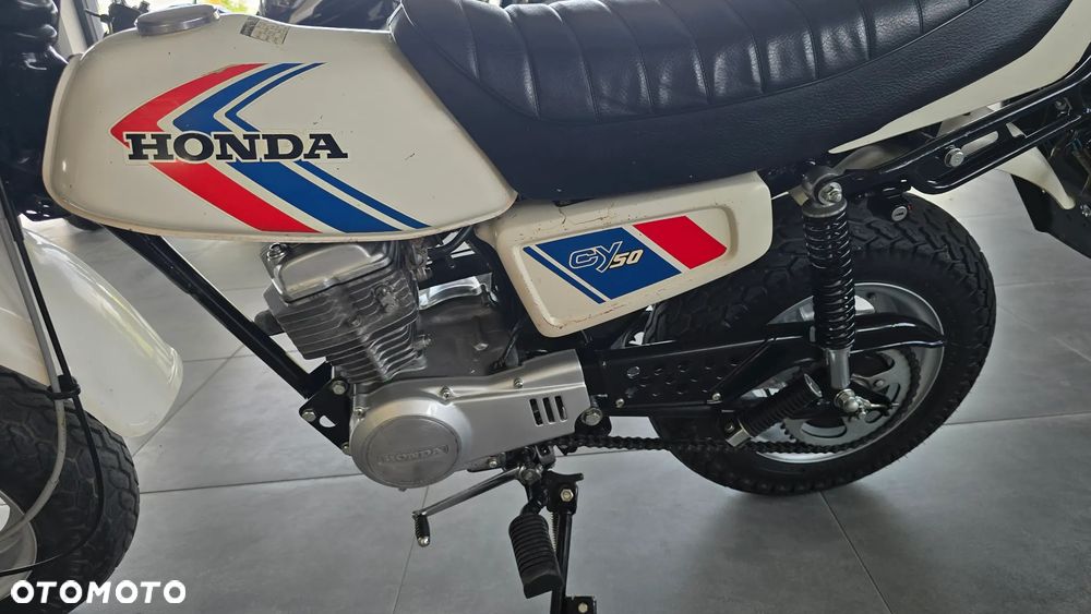 Honda C - 8