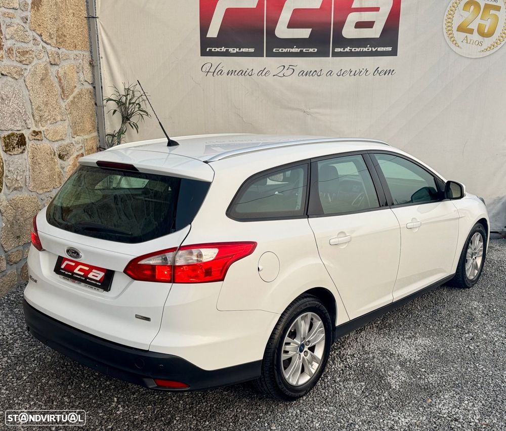 Ford Focus SW 1.6 TDCi Titanium - 25