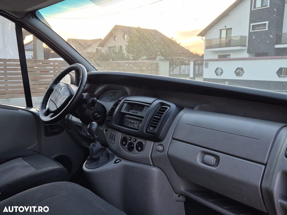 Renault TRAFIC - 21