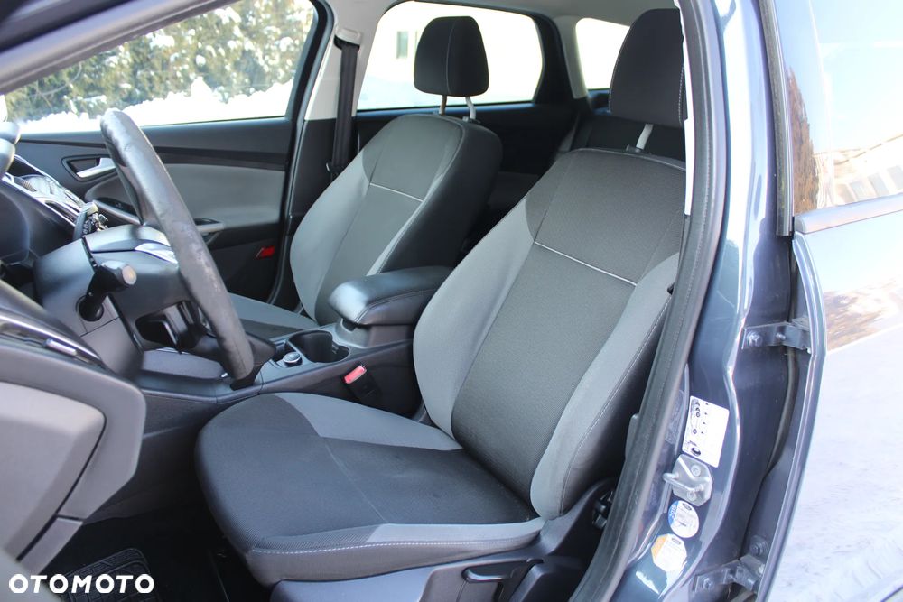 Ford Focus SW - 19
