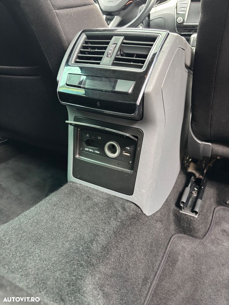 Skoda Superb 2.0 TDI DSG Sportline - 12