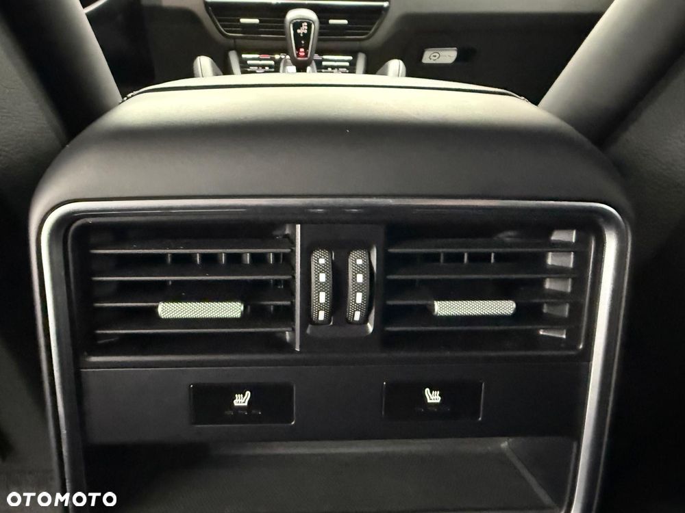 Porsche Cayenne E-Hybrid Platinum Edition - 31