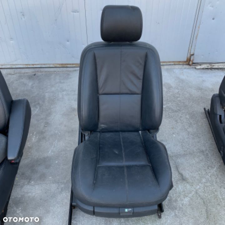 MERCEDES s 221 fotel PRAWY  przedni czarny skórzany grzany poduszka szyna zagłówek - 1