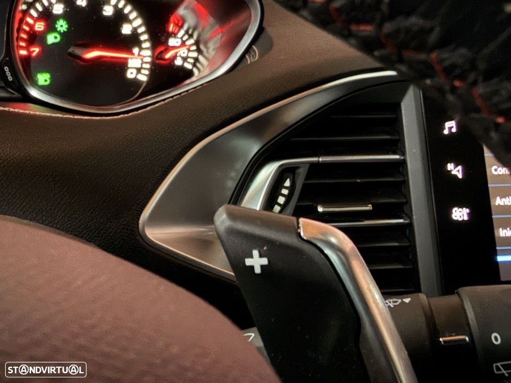 Peugeot 308 1.2 PureTech GT Line EAT8 - 18
