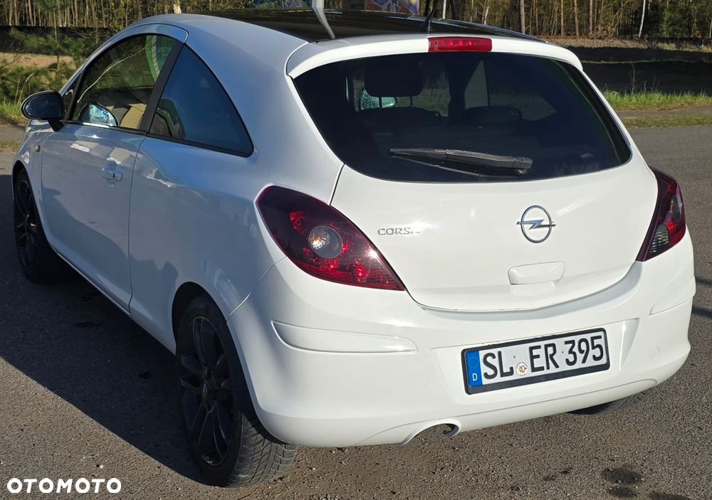 Opel Corsa 1.2 16V Enjoy - 11