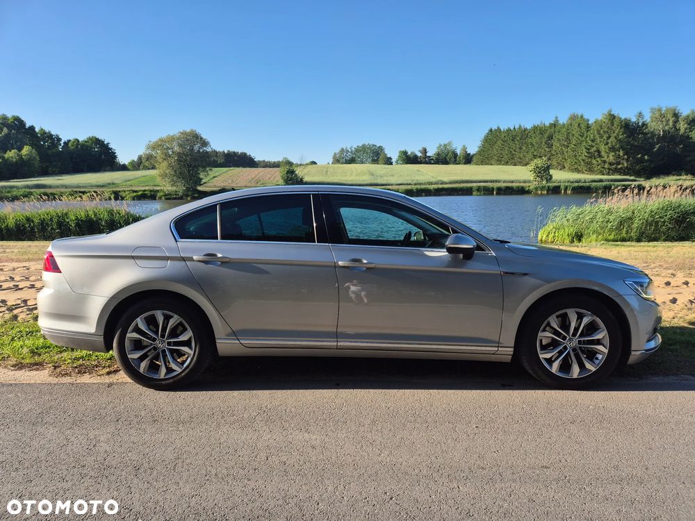 Volkswagen Passat - 8