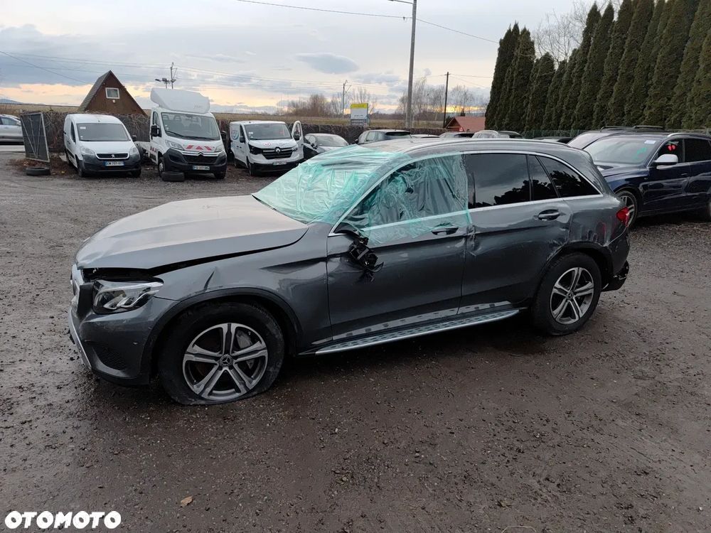 Mercedes-Benz GLC - 1