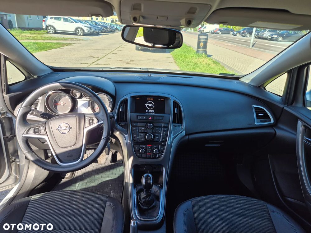 Opel Astra 1.4 T Cosmo - 9