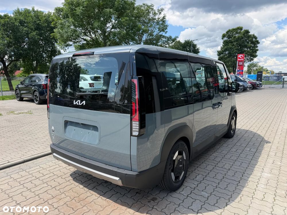 Kia PV5 - 5