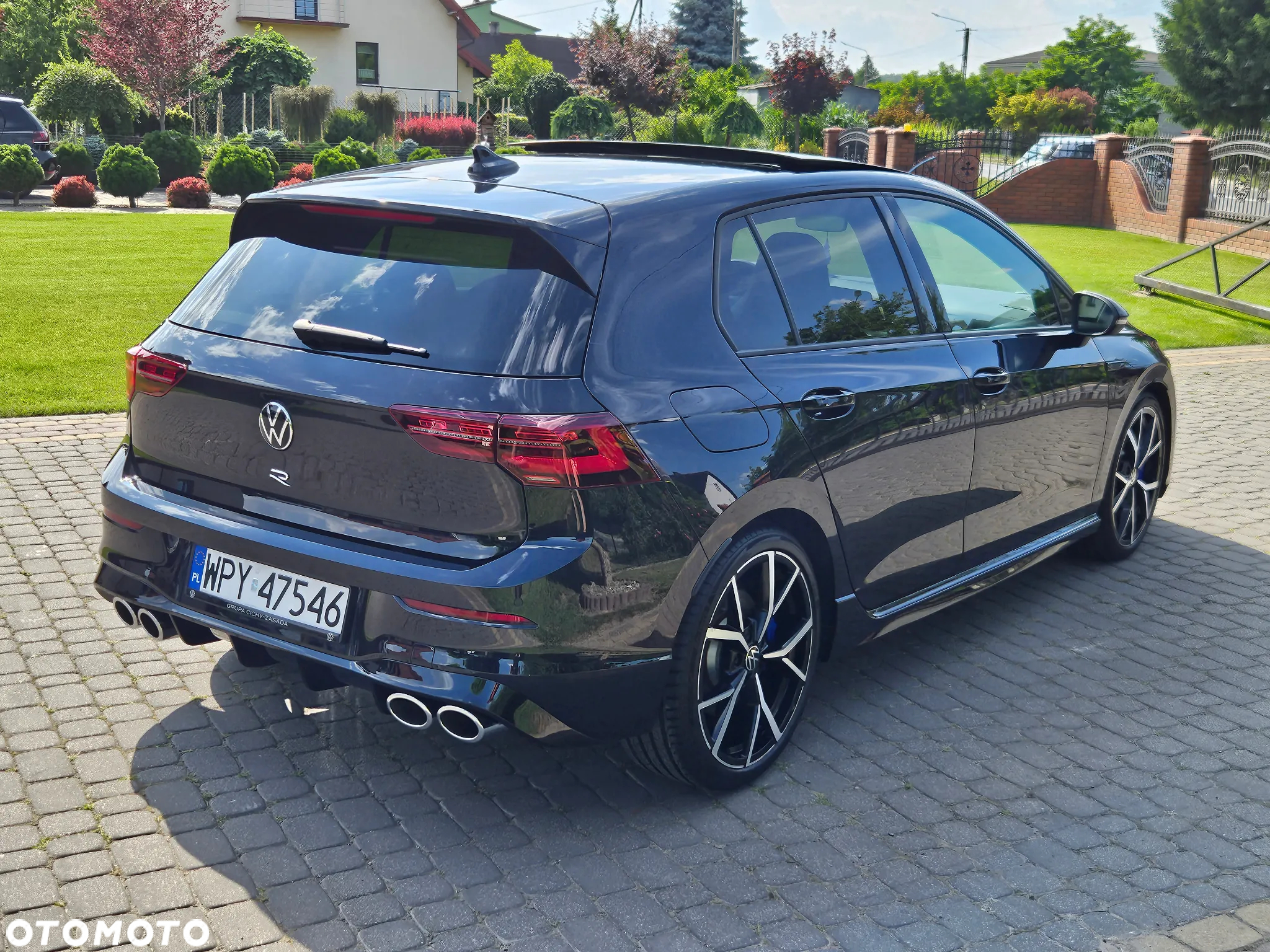Volkswagen Golf VIII 2.0 TSI 4Motion R DSG - 11