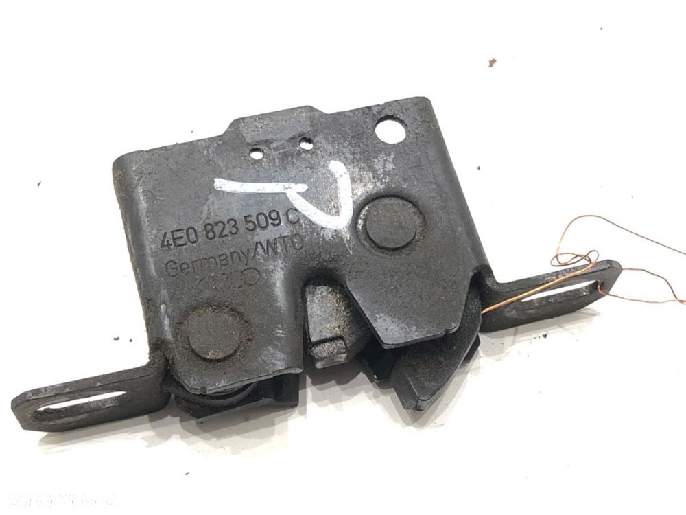 ZAMEK MASKI PRAWY - 152.00 PLN - AUDI A8 D3 (4E2, 4E8) 2002 - 2010 4.0 TDI quattro 202 kW [275 KM] - 1